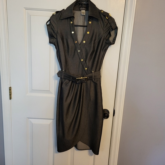 Cache Contour size 2 black faux wrap dress with gold button and removable belt - Picture 11 of 11